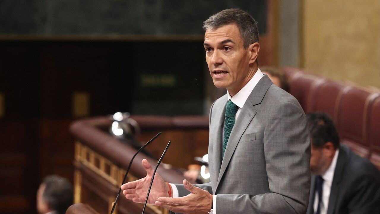Spaanse premier zet Marokkaanse overheid opnieuw uit de wind, maar uit wel kritiek op ordediensten