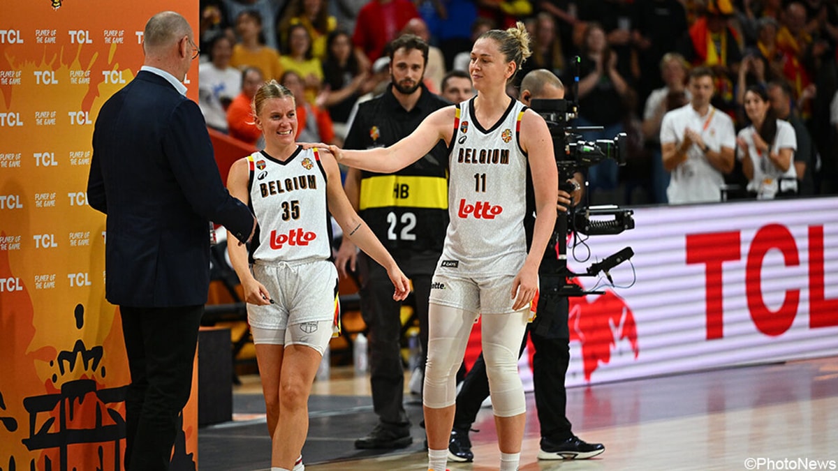 De "class act" van Emma Meesseman, die MVP-trofee gunt aan rouwende Julie Vanloo: "Heb enorm zware dagen gehad"