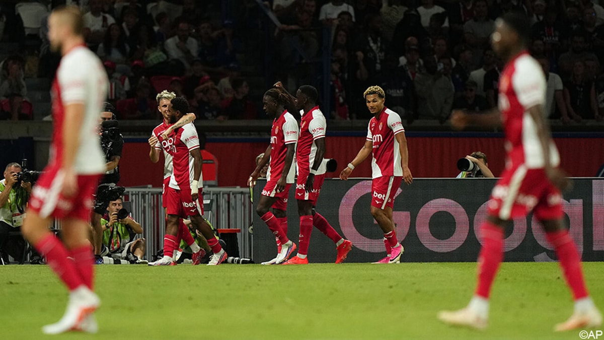 Met een Belg als matchwinnaar (en het was niet Mika Godts): PSG verliest van Monaco na doelpunt Stanis Idumbo