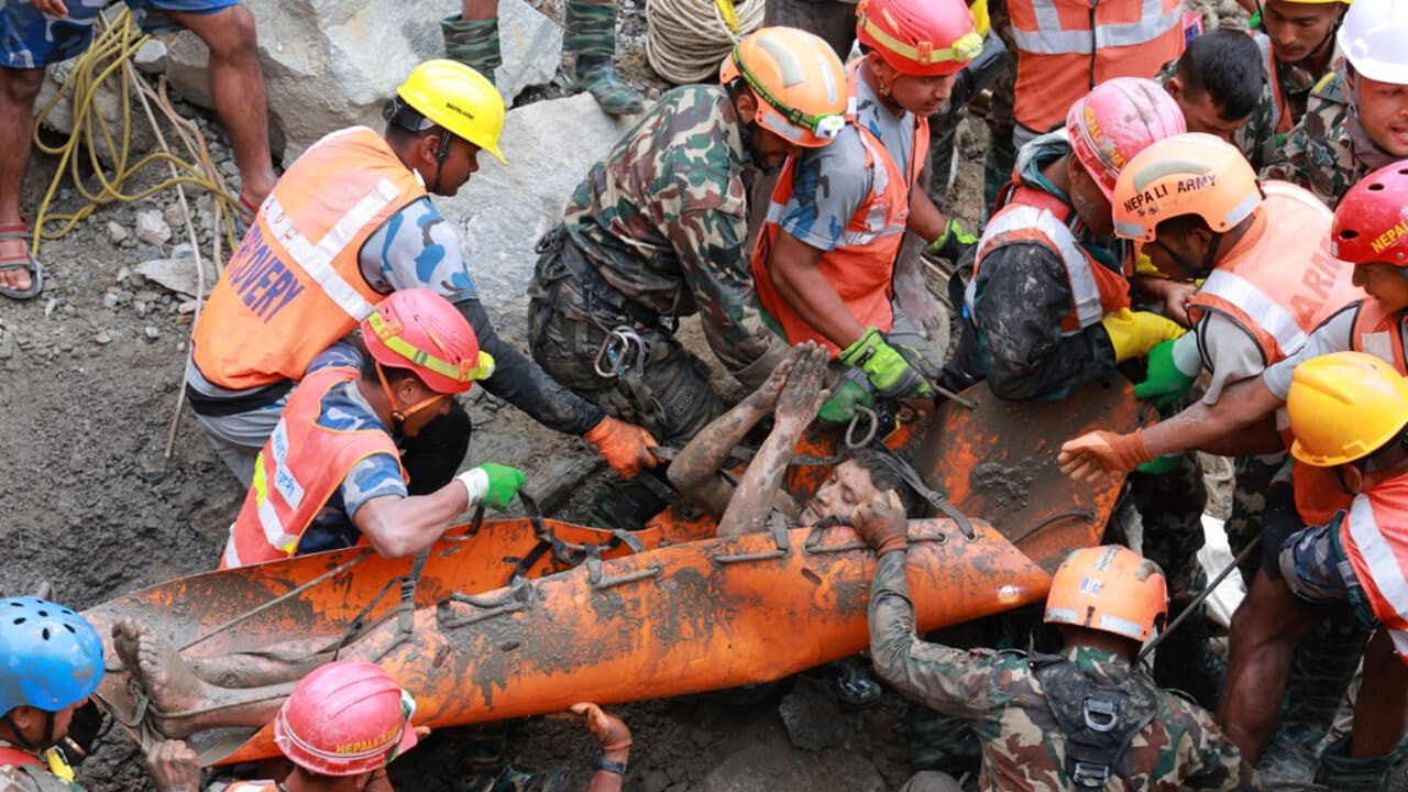 Hoe konden arbeiders tot 10 dagen lang overleven in een ondergelopen tunnel in Nepal? "Bijzonder zeldzaam"