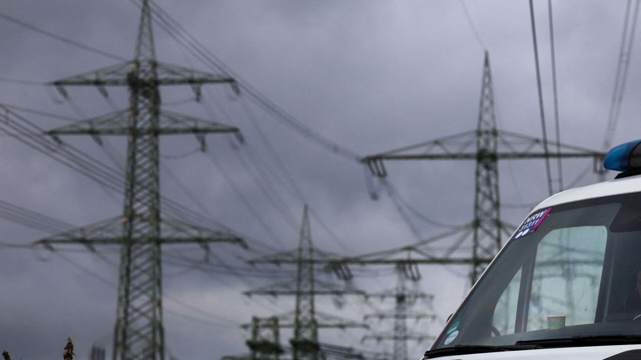 Duitse politie vindt 12 explosieven bij elektriciteitsstations in oosten van Duitsland