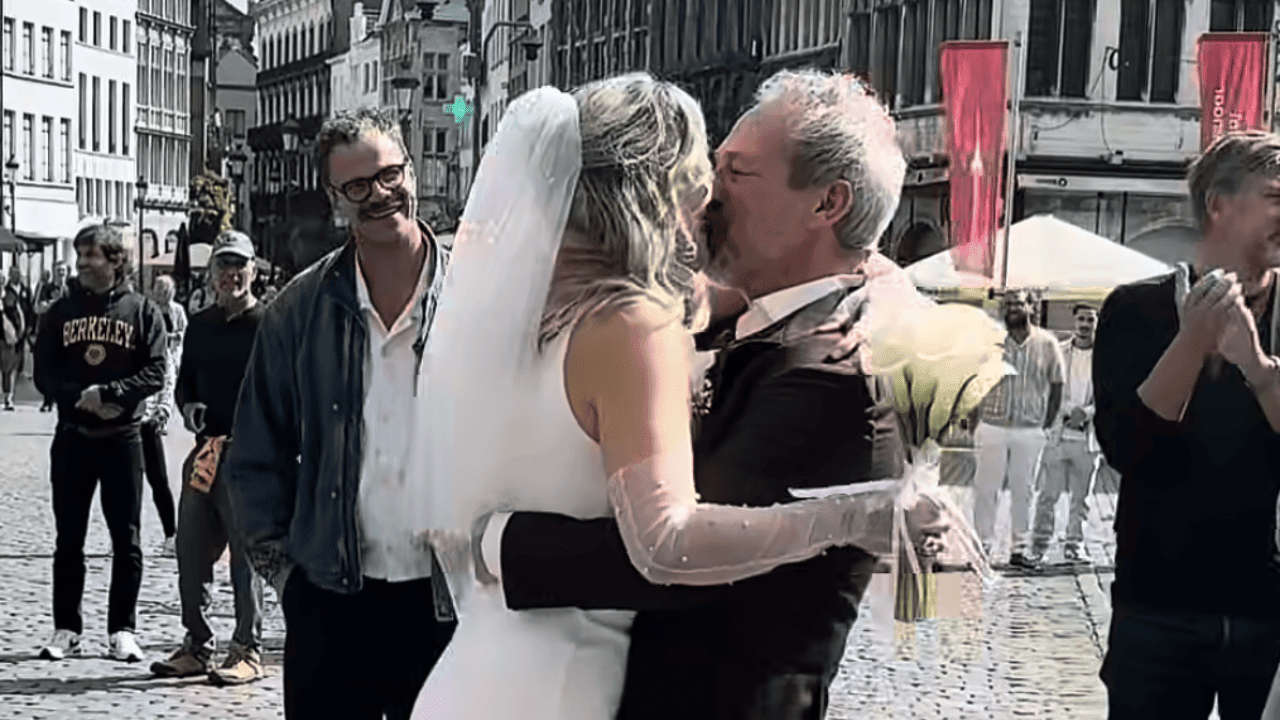 Presentatrice Ella Leyers en tv-maker Jan Eelen zijn getrouwd in Antwerpen