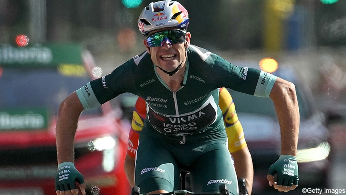Wout van Aert "rook het juiste moment" richting nieuwe triomf in Vuelta: "We probeerden het peloton te verrassen"