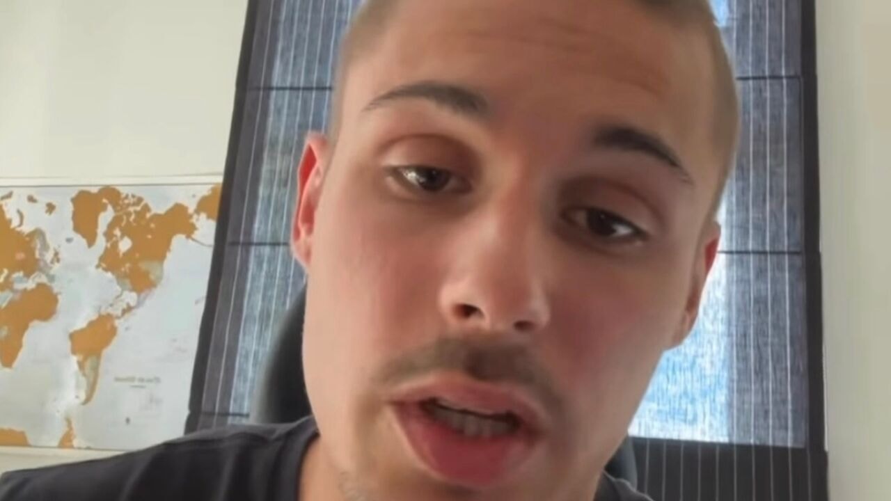 "Nooit mijn bedoeling om Aziatische mensen te kwetsen": Antwerpse rapper FabioW haalt zijn single offline
