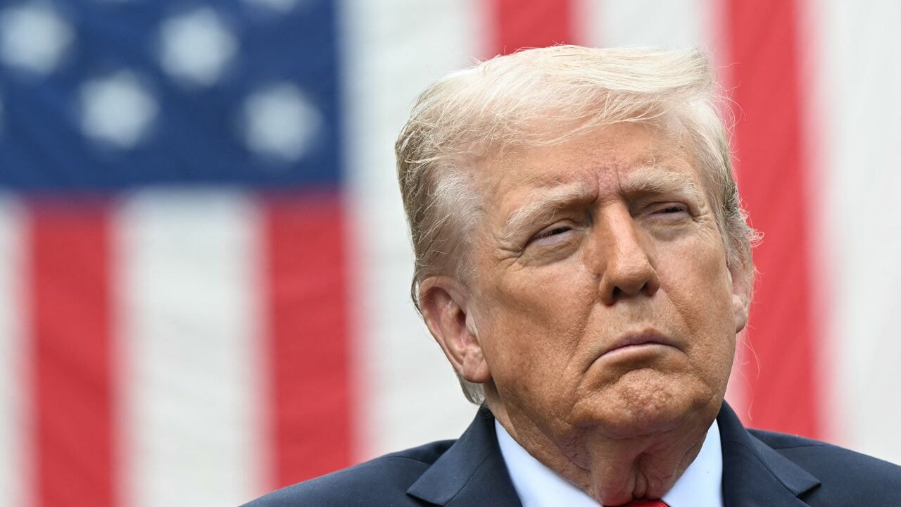 Trump zegt dat 2 brandweermannen hem na 9/11 wegdroegen, CNN vindt geen bewijs