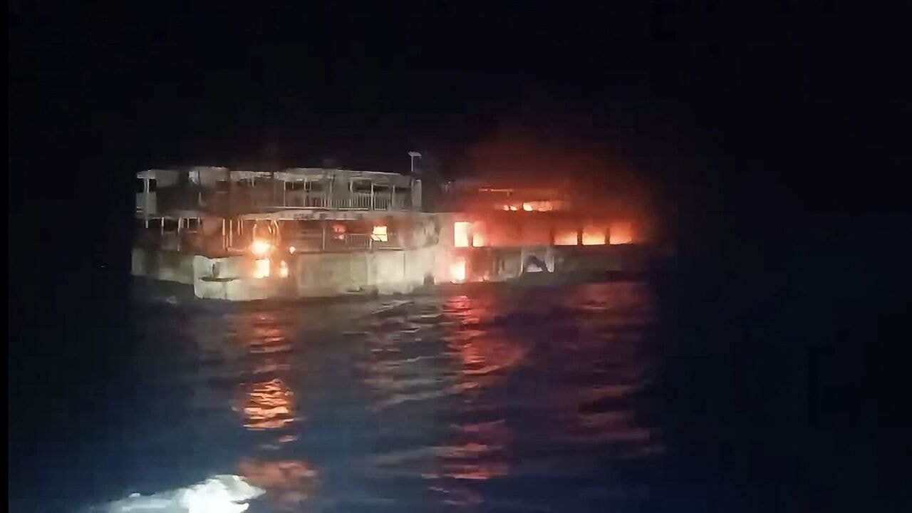 Minstens 5 doden en 86 vermisten bij brand op ferry in Filipijnen
