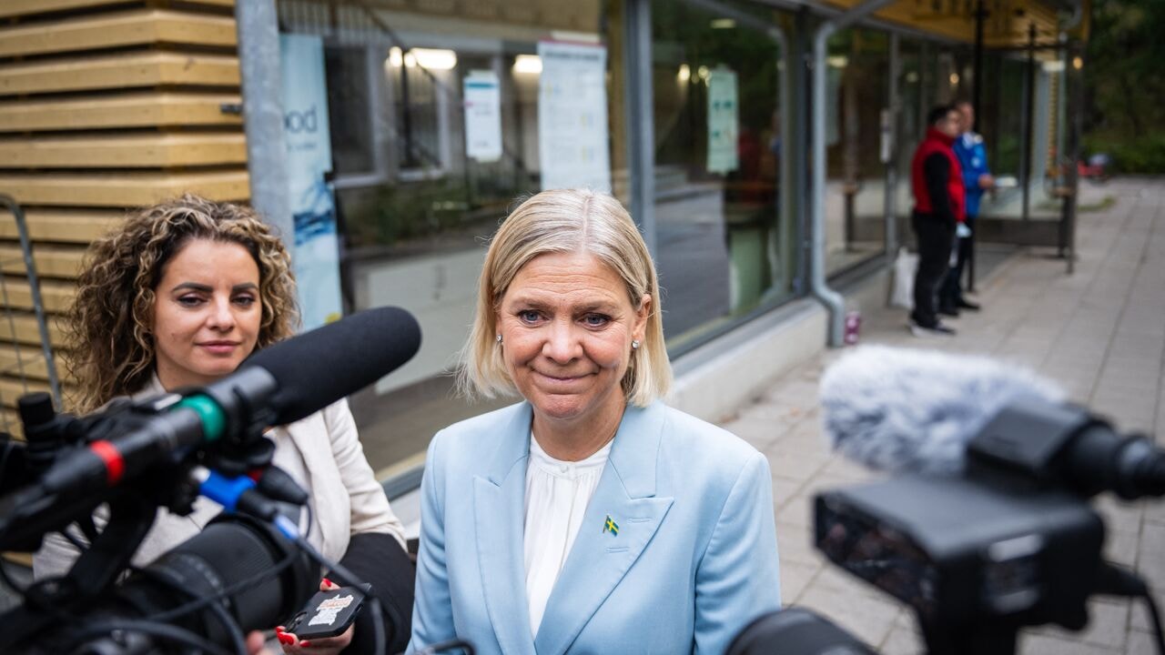 Nek-aan-nekrace bij Zweedse parlementsverkiezingen, links blok rond oud-premier Andersson nipt aan de leiding