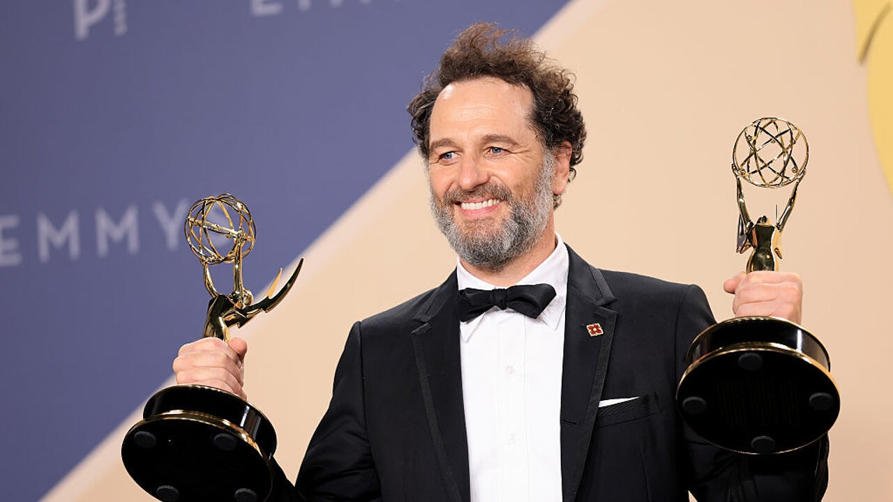 'The Pitt' en 'Widow's Bay' vieren, een pak records en de kat van Taylor Swift: dit waren de Emmy's