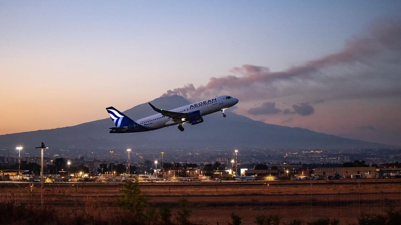 Aswolk van Etna legt luchthaven Catania stil: Belgische reizigers zitten vast