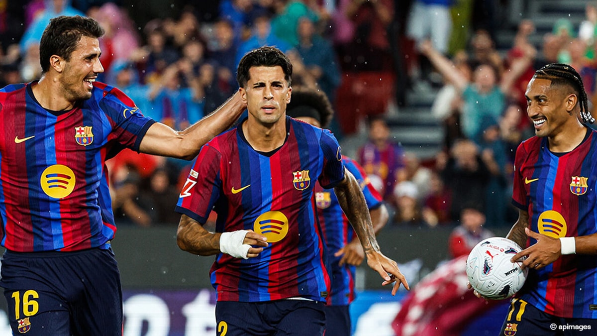 FC Barcelona neemt geen genoegen met tennisscore en verplettert Racing Santander met 7-2 in waar spektakelstuk