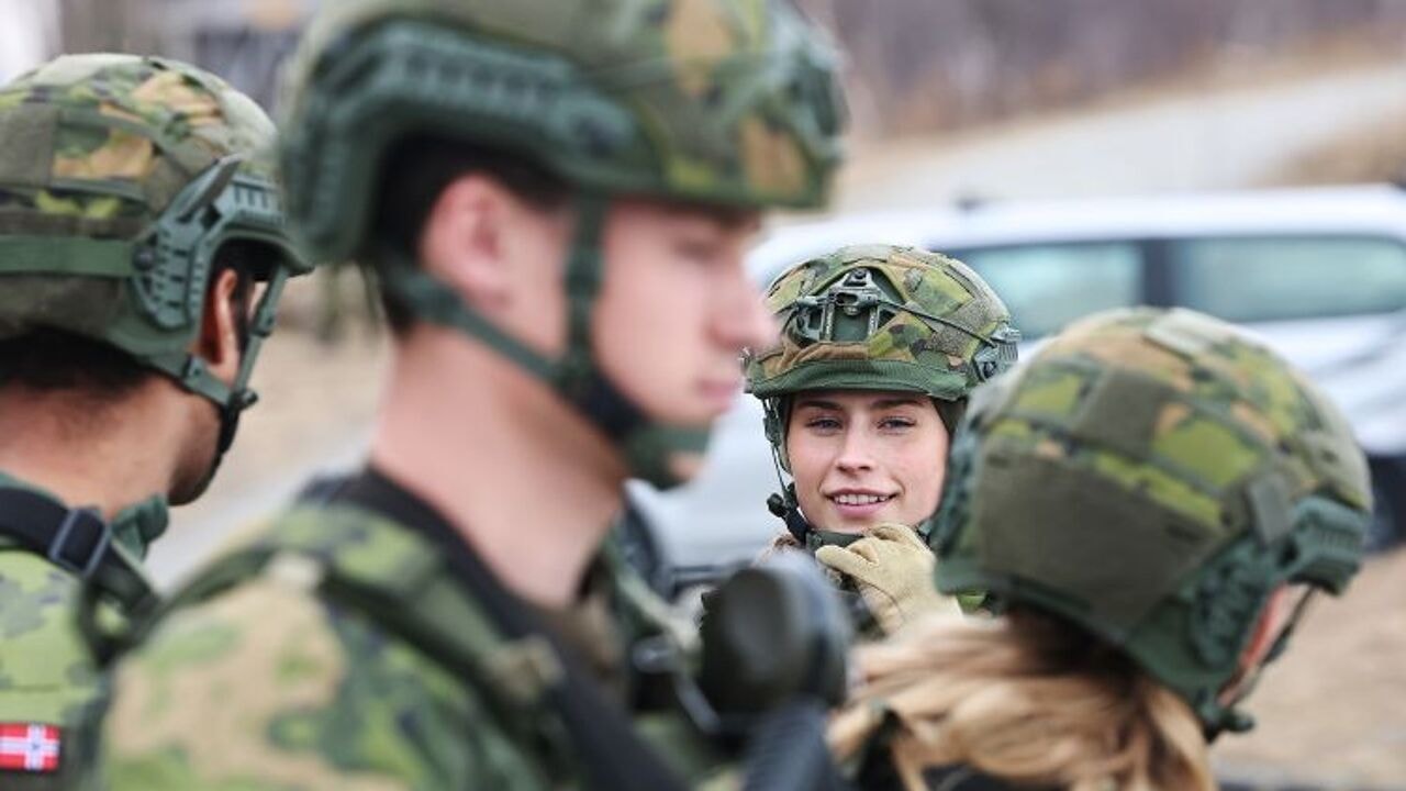 Noorwegen kiest al 10 jaar de beste soldaten uit mannen én vrouwen: wat kan ons land daarvan leren?