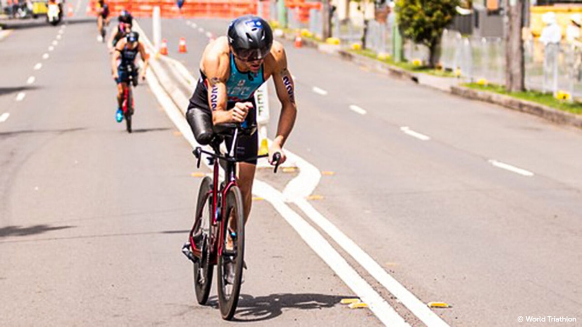 Ketting kost hem wereldtitel: Wim De Paepe verovert brons op WK G-triatlon