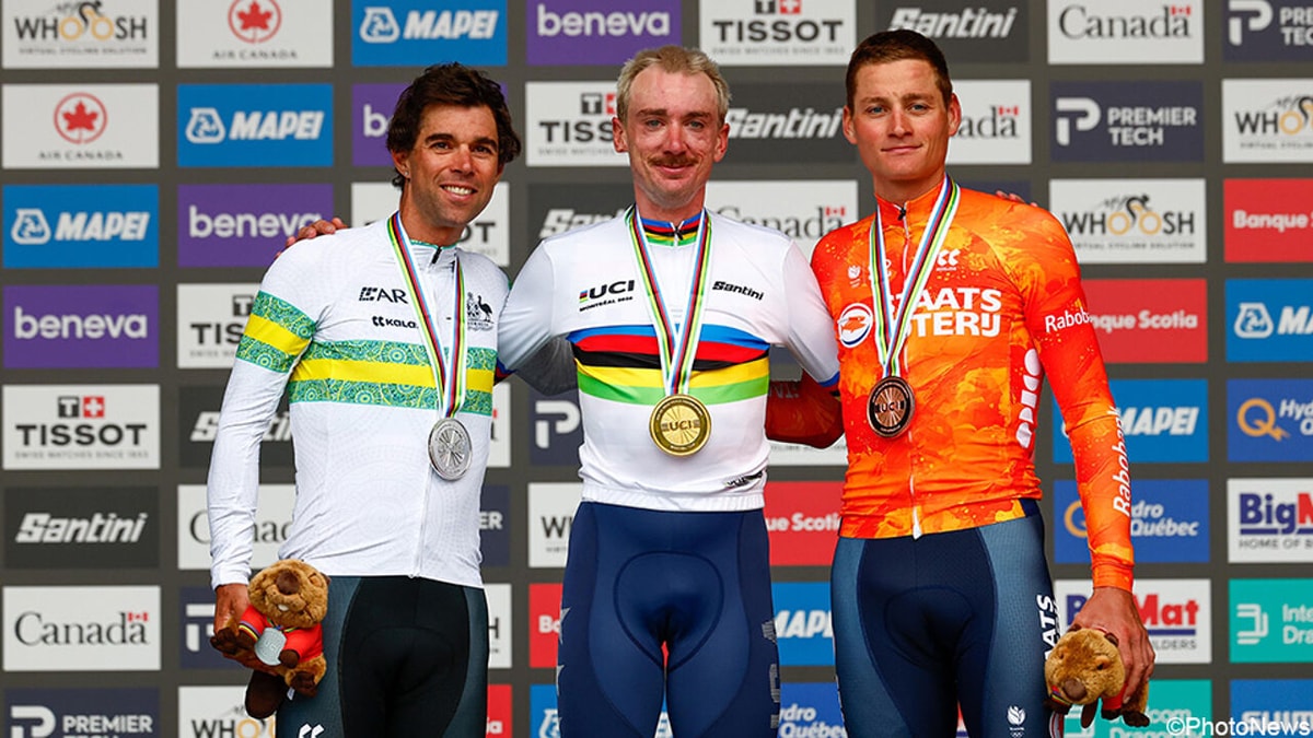 Tevreden Mathieu van der Poel imponeert met brons op loodzwaar WK: "Ik heb gekoerst zoals ik in gedachten had"