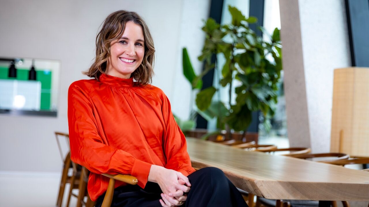 Voormalig VTM-correspondent Romina Van Camp is nieuwe pers- en mediaspecialist van VS-ambassadeur Bill White