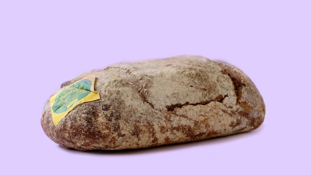 36 jaar in de diepvries, nu in het museum: het bijzondere verhaal van 'het laatste brood uit de DDR'