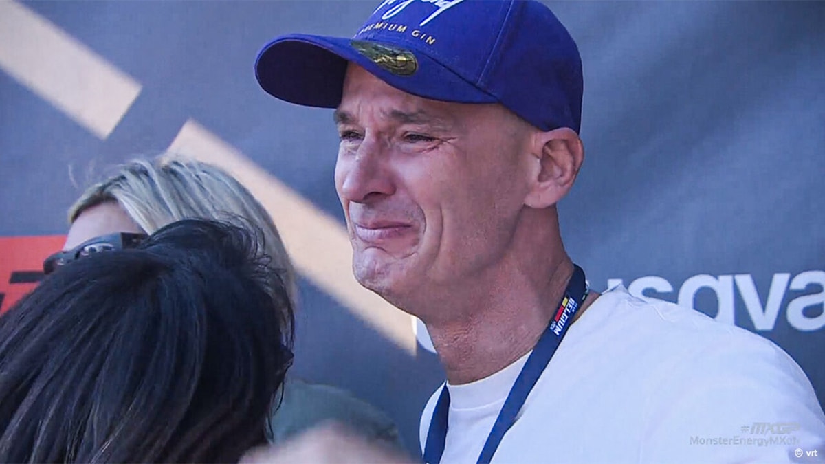 Van 5 keer winnaar naar trotse vader: Stefan Everts houdt het niet droog na Belgische motorcrosstriomf