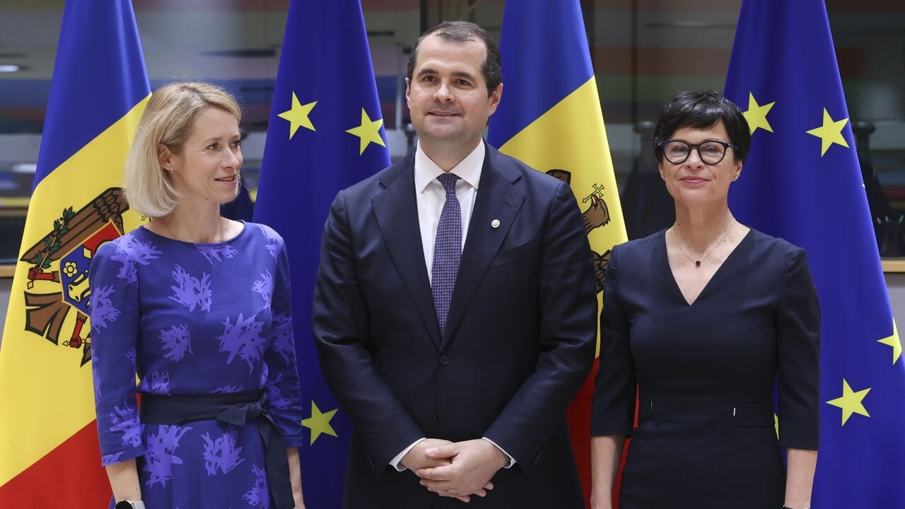 Commissie wil nieuwe EU-lidstaten 15 jaar 'onder toezicht', premier Moldavië toont begrip: "Maar we willen geen tweederangslid zijn"
