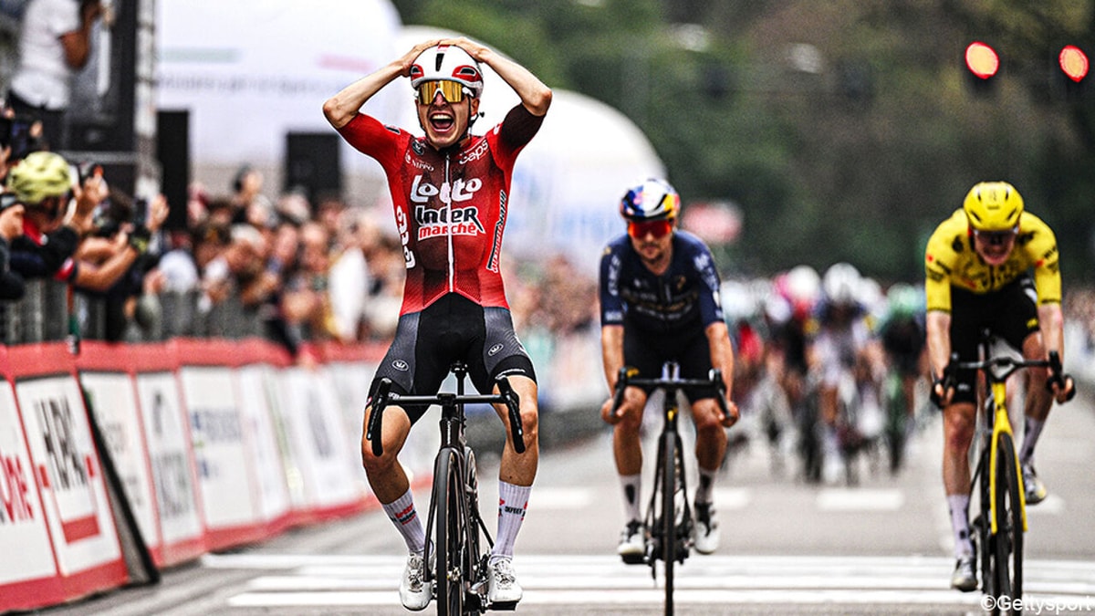 Wat een nummertje! Jarno Widar vloert Pidcock en Jorgenson in Tre Valli Varesine en boekt allereerste profzege