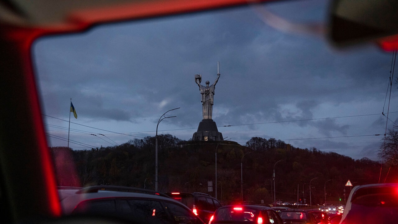 Geen stroom en water op verschillende plaatsen in Kiev na nieuwe reeks Russische aanvallen