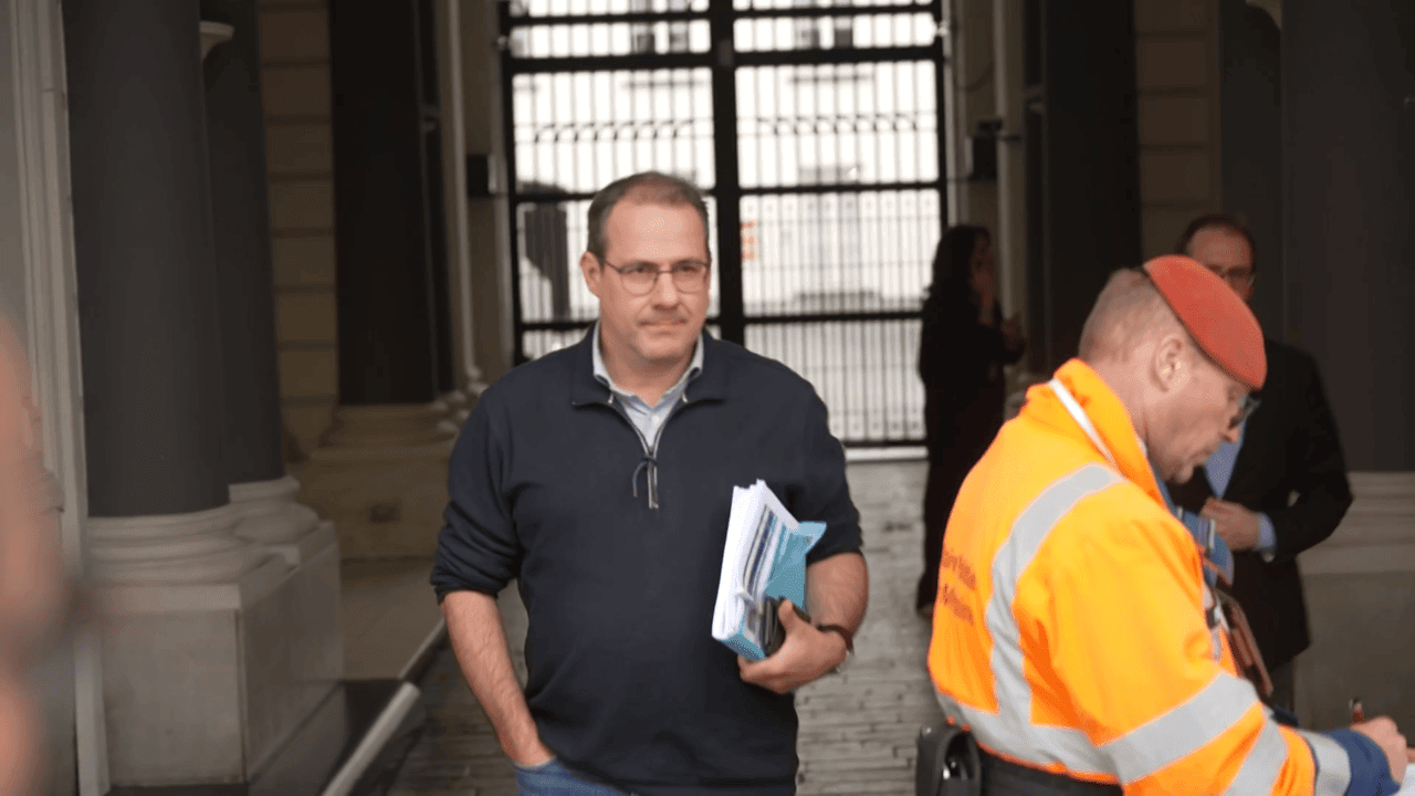 Kernkabinet komt morgen samen, "maar mirakel uit Lourdes nodig om onderhandelingen nog recht te krijgen"