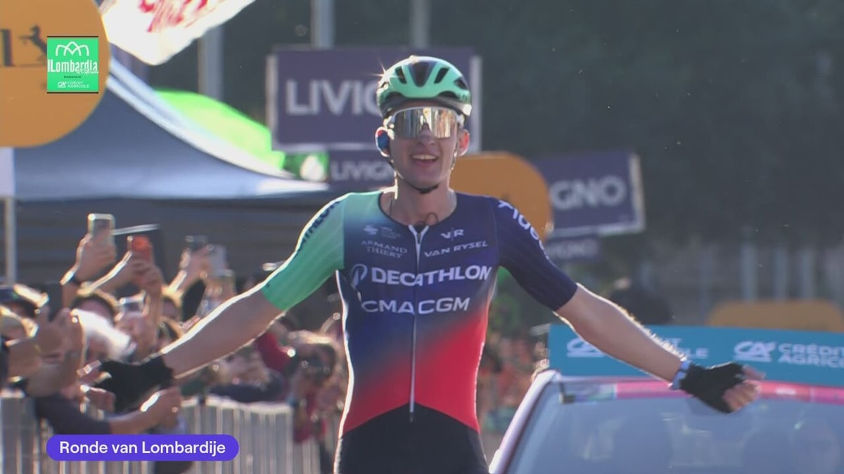 VIDEO - Seixas jongste winnaar ooit van de Ronde van Lombardije, Evenepoel 4e