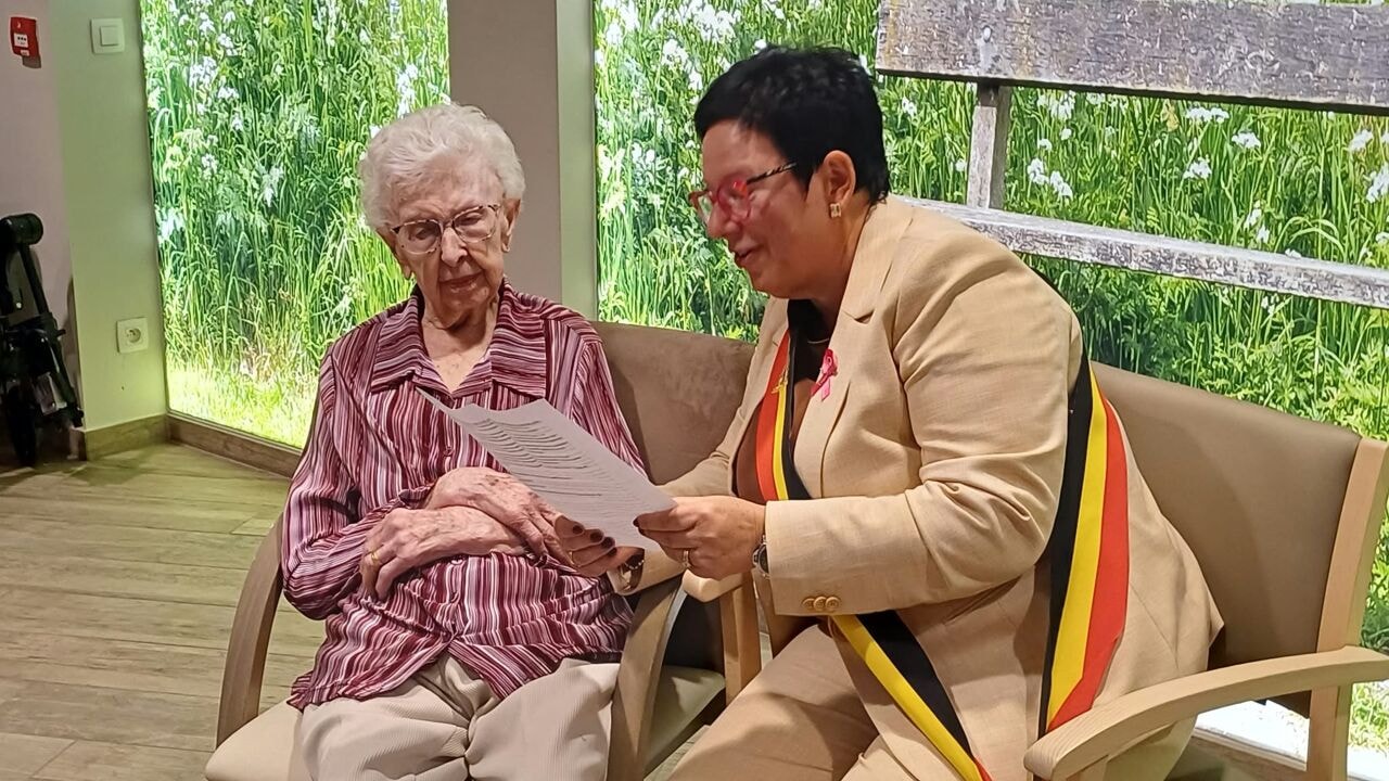 Elisabeth uit Dadizele viert 110e verjaardag en is op 1 na oudste Belg: "È kik chance"