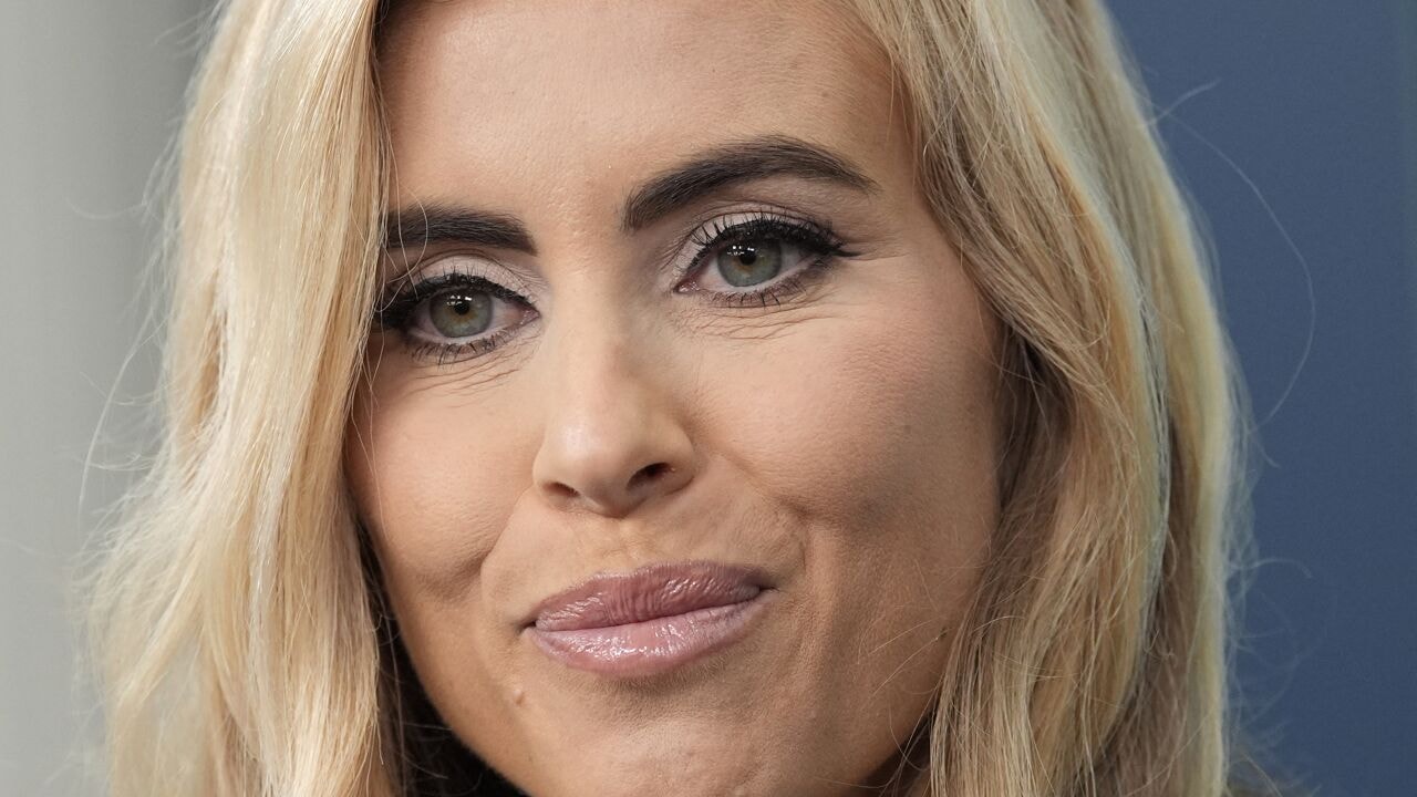 Nieuwe woordvoerder Witte Huis geeft eerste persconferentie: maak kennis met Katie Zacharia