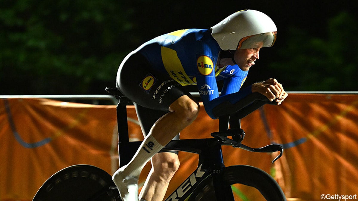 Jakob Söderqvist heeft minder dan seconde overschot in korte proloog Eneco Tour, Sandrine Tas nipt naast podium