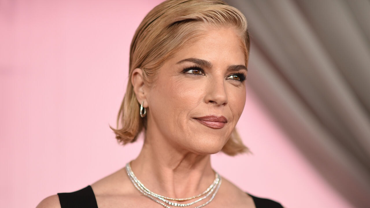 'Legally blonde'-actrice Selma Blair valt bemanning aan op vlucht: "Ze kampte met medisch probleem"