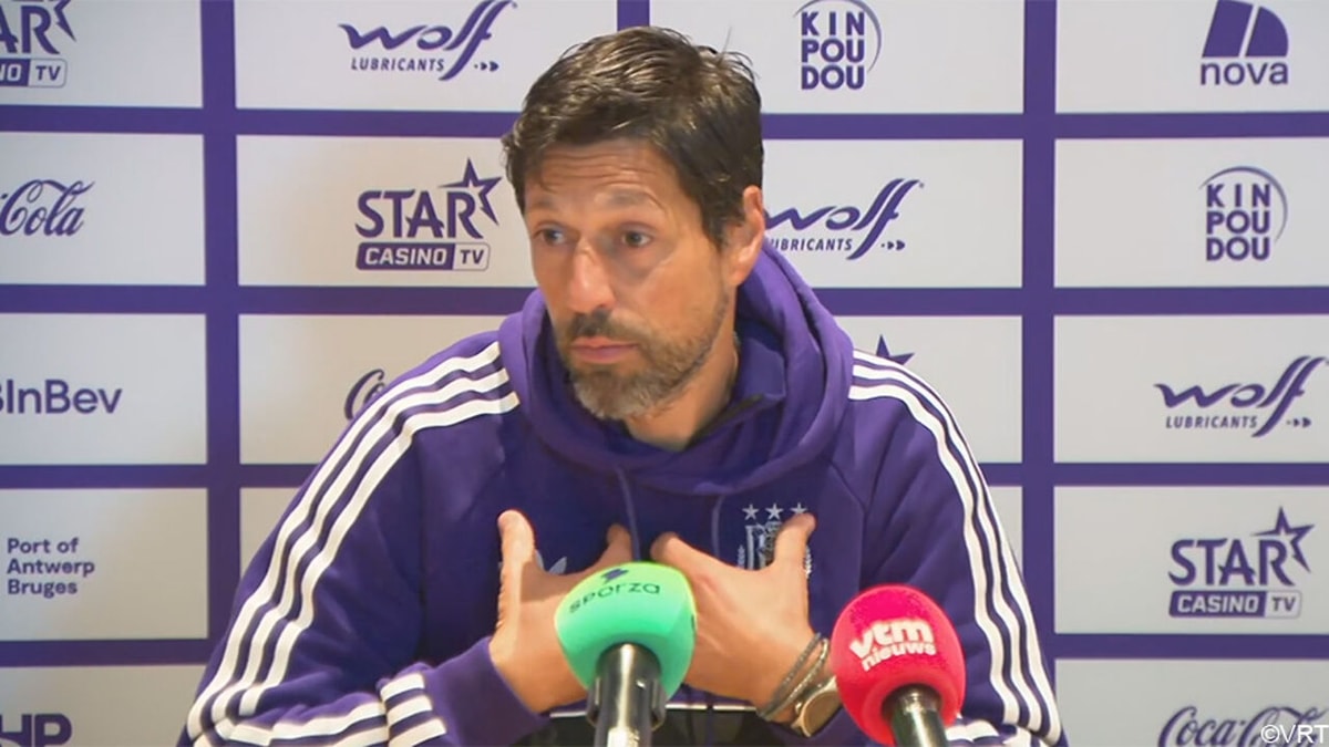 "Maak hier gerust een cinema van": cynische Vitor Bruno weigert na rotweek over crisis te spreken bij Anderlecht