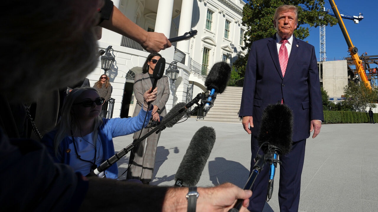 Trump haalt weer uit naar Zelensky: "Misschien tijd dat iemand anders onderhandelt namens Oekraïne"