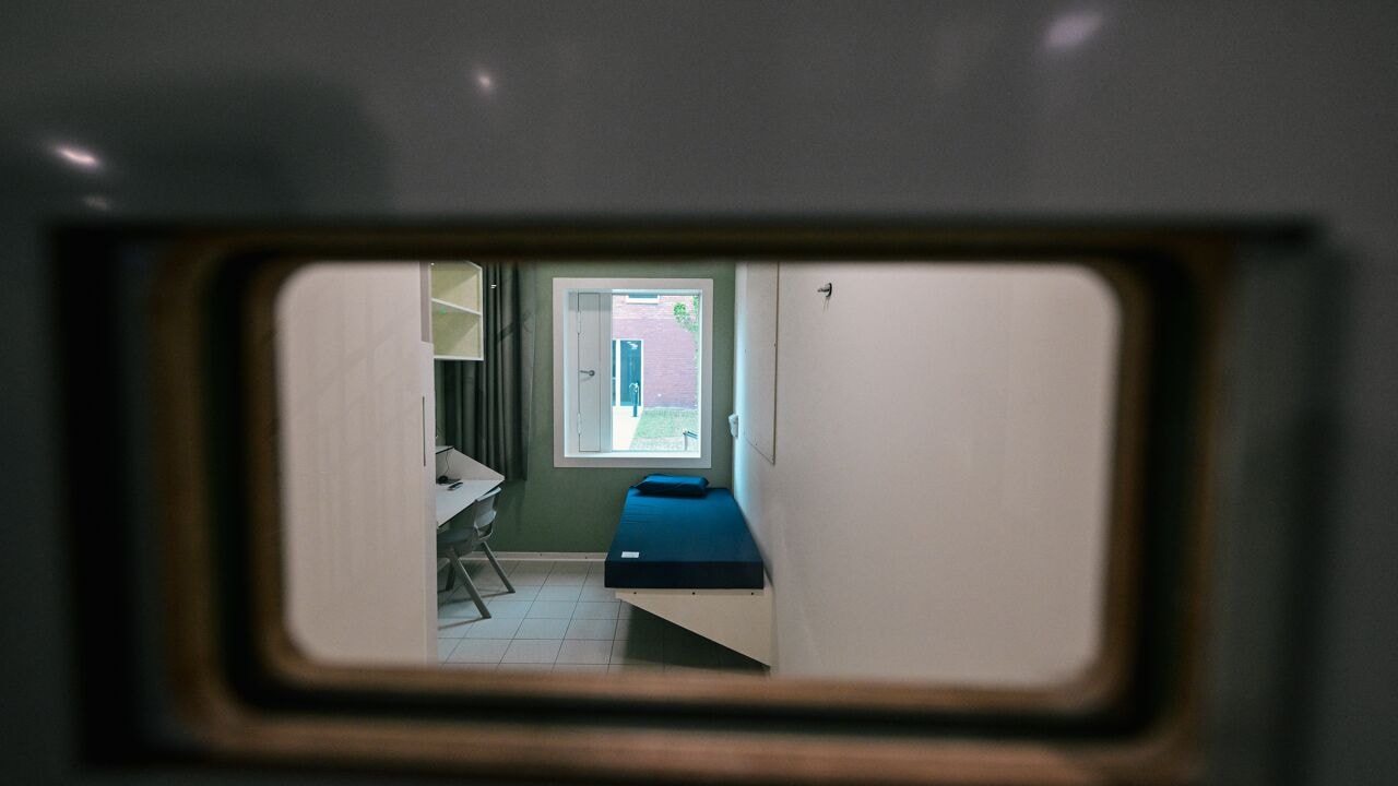 Onterecht in voorhechtenis: minstens 340.000 euro schadevergoeding aan vrijgesproken verdachten in 2025
