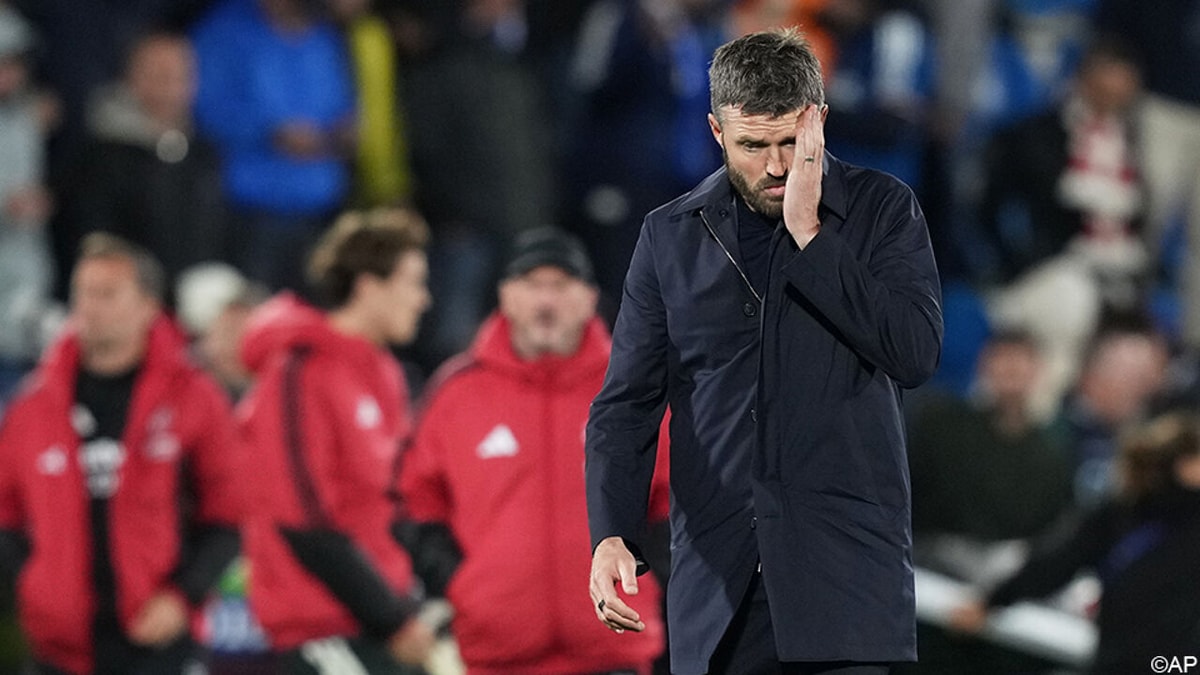 Met emotioneel pleidooi probeert Michael Carrick zijn hachje te redden bij United: "Ik zal de paraplu vasthouden"