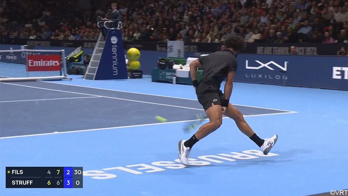 Hét punt van de European Open! Arthur Fils laat publiek kraaien van plezier met fantastische "tweener"