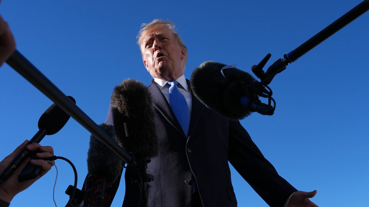 Trump: "Lijkt opnieuw op vervalste verkiezingen", Bolsonaro claimt dat hij land niet mag verlaten