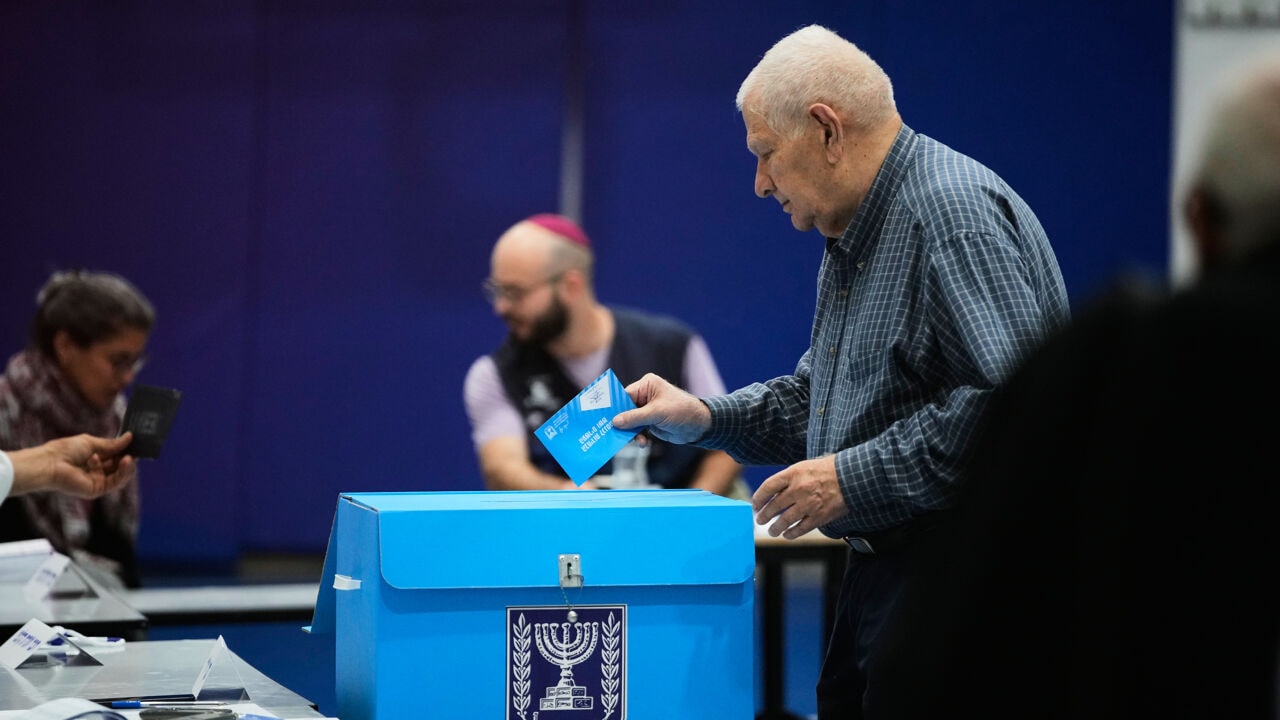 Eerste parlementsverkiezingen in Israël sinds terreuraanslag op 7 oktober 2023: stembureaus zijn geopend