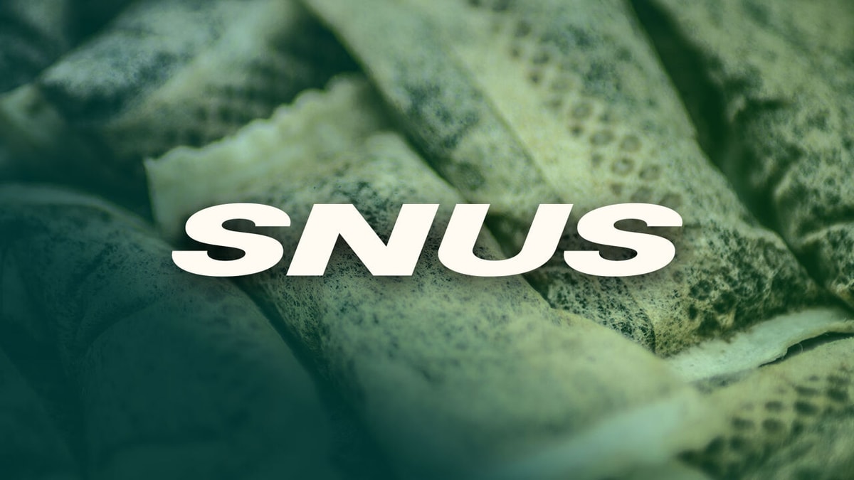 Het stille gevaar van snus, de verslavende zakjes die nog steeds door ons voetbal sluipen: "Een ploegmaat kan echt niet meer zonder"