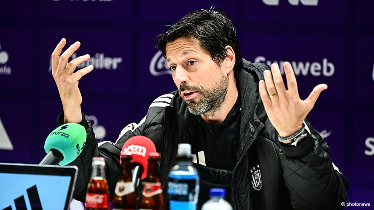 Anderlecht-coach Vitor Bruno pareert kritiek met passioneel betoog: "Als ik zie dat mijn kinderen huilen, dát raakt me"