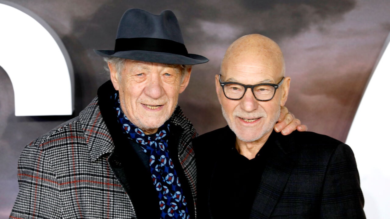 Van Ian McKellen en Hugh Jackman tot William Shatner: collega's rouwen na overlijden van Patrick Stewart