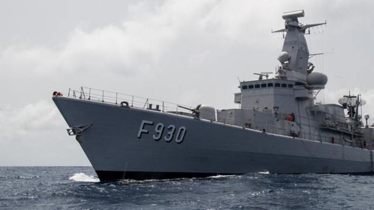 Belgisch fregat Leopold I gestrand in Amerikaanse haven door defect, België tijdelijk zonder werkzaam fregat