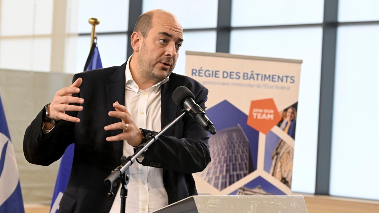 Kamerlid Mathieu Michel (MR) slachtoffer van phishing: Kamer betaalde zijn salaris aan criminelen