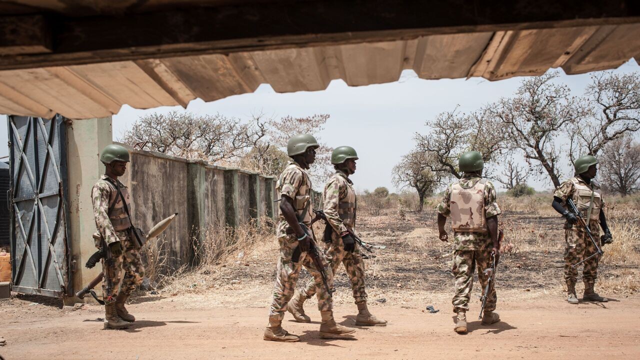 Nigeriaanse leger bevrijdt 360 ontvoerde burgers uit handen van terreurbeweging Boko Haram