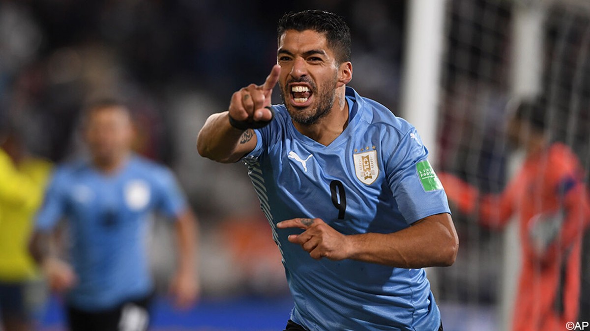 Selecties WK voetbal: Luis Suarez gaat dan toch niet mee met Uruguay, Riyad Mahrez en Belgische bekenden bij Algerije