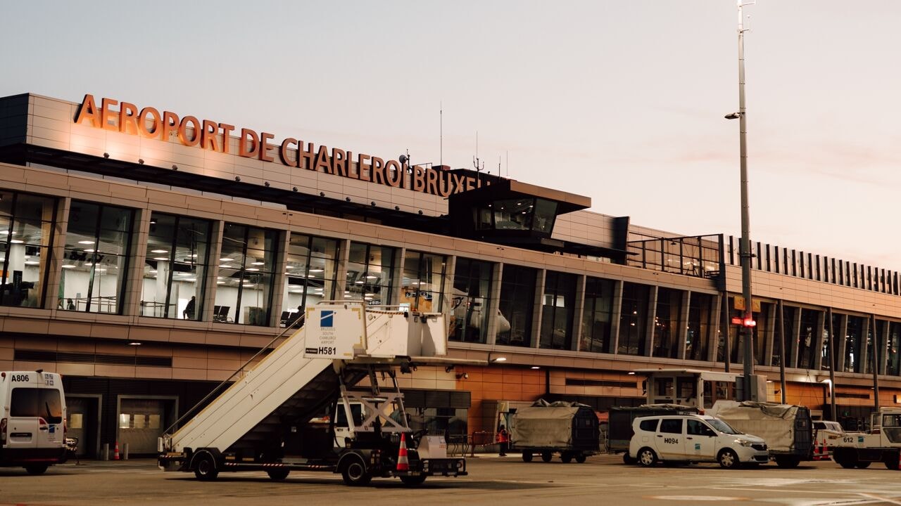 Drone verstoort vliegverkeer op luchthaven Charleroi, politie kan dronepiloot vatten