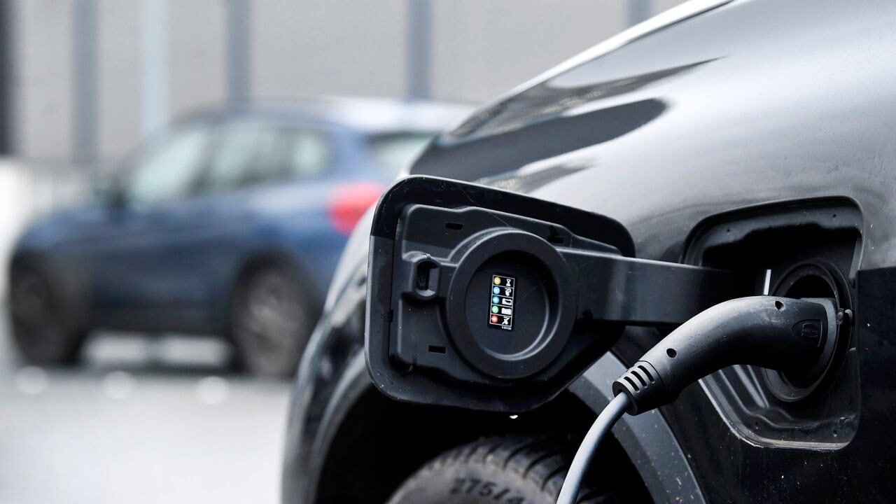 Datacenters, elektrische auto’s en warmtepompen: 4 grote energiecentrales en 30 procent stroominvoer nodig om aan vraag te voldoen