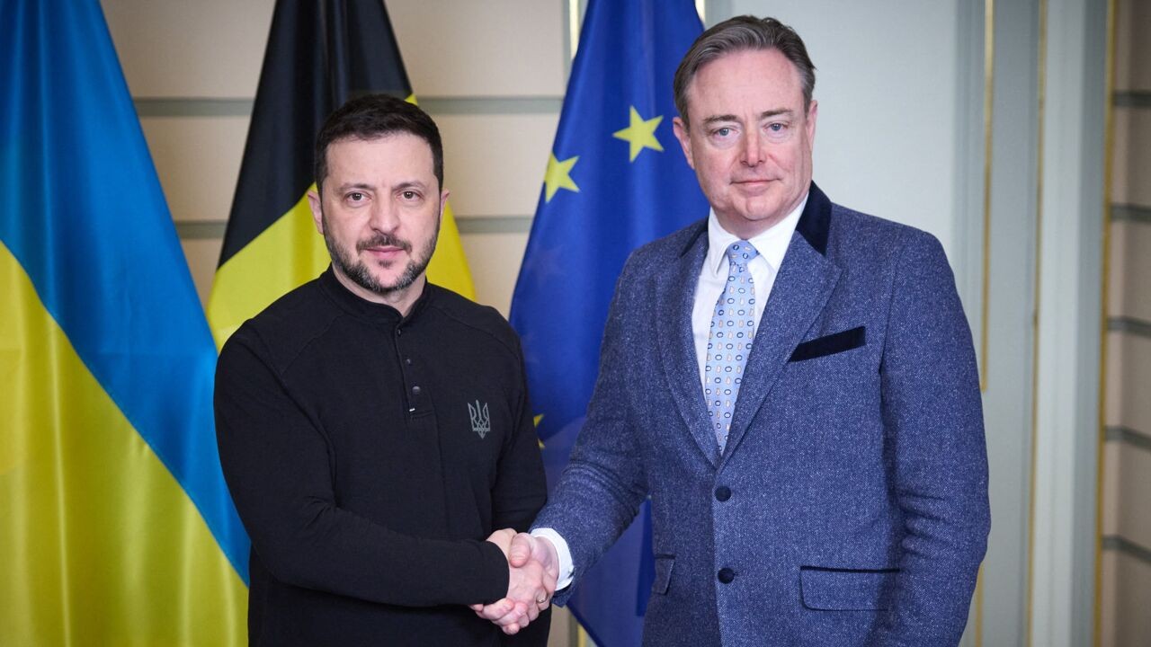 "De Wever is niet de baarlijke duivel": duizenden berichten tonen hoe ze in Oekraïne en Rusland naar België en Euroclear kijken