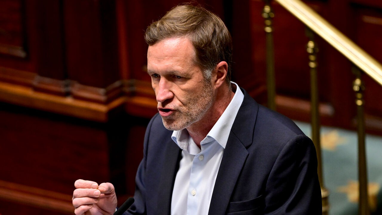 Beperking werkloosheidsuitkering in de tijd gaat donderdag in, "Onmogelijk om ooit terug te draaien", geeft PS-voorzitter Magnette toe