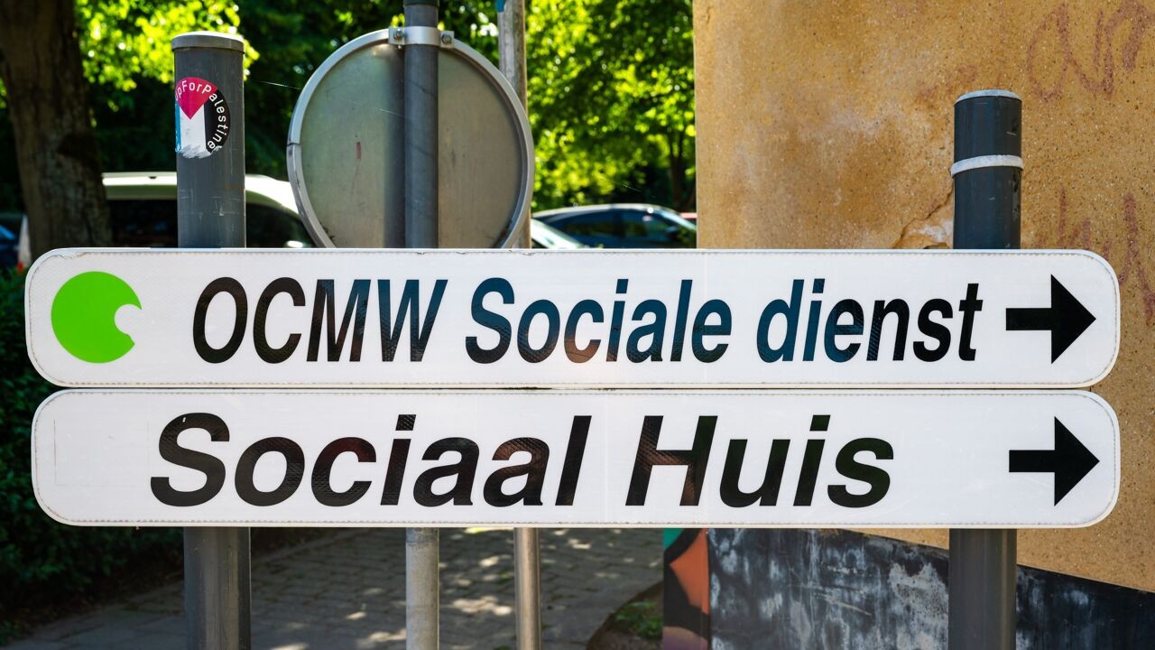 "Mensen weten niet wat hun rechten zijn of zijn bang geviseerd te worden": helft van mensen met recht op leefloon neemt steun niet op