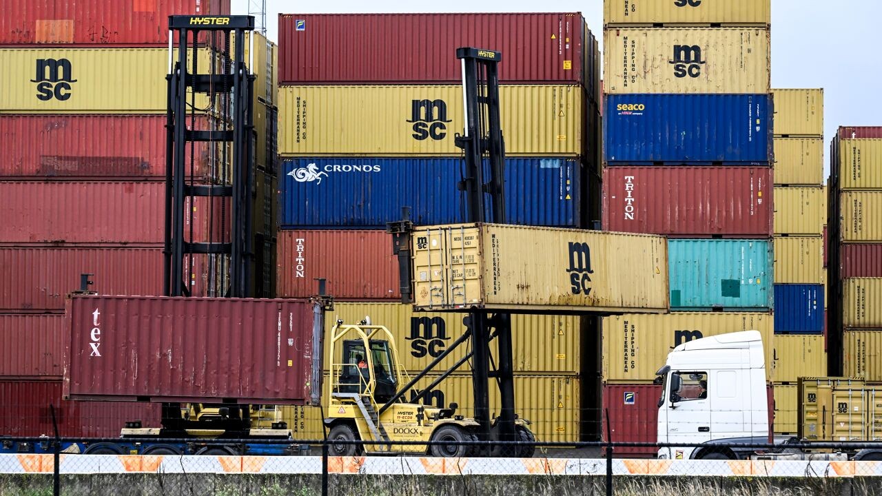 Werkgelegenheid Waaslandhaven daalt voor het eerst in 17 jaar: "Veel arbeiders weg na collectieve ontslagen"