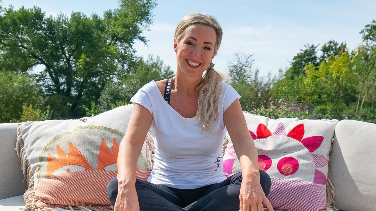 "2 weken na begrafenis van mijn vader stond ik in het Sportpaleis": Kathleen Aerts vertelt in 'Het huis' over afscheid van K3